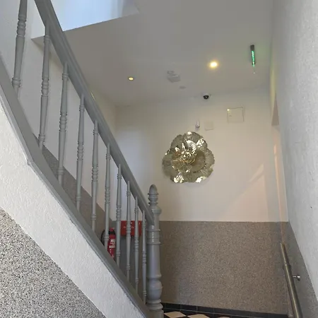 City Hotel מלון ריינפלדן