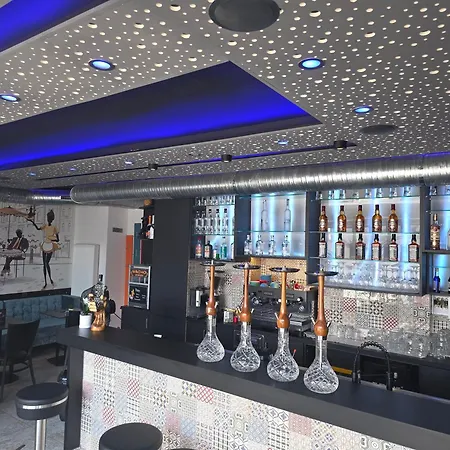 City Hotel מלון ריינפלדן
